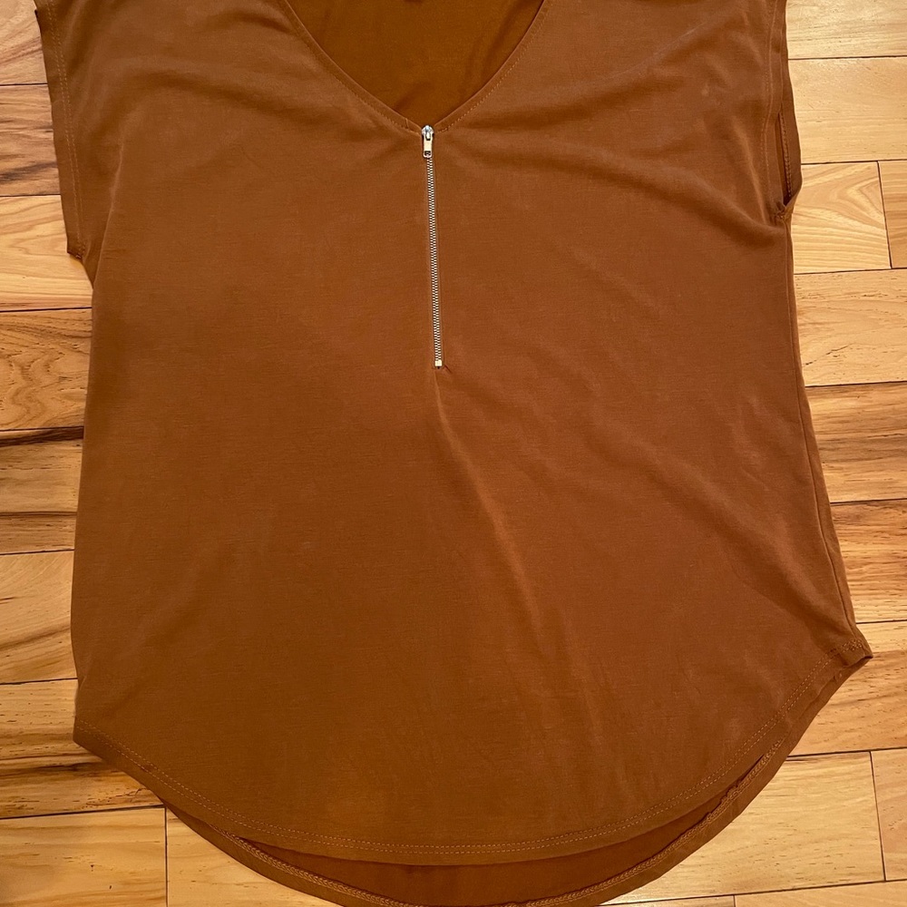 Green Envelope Rust top